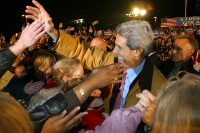 John Kerry Hand Shake time.jpg