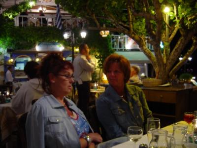 u47/klausjschmidt/medium/30319095.OldMalianightdrink.jpg