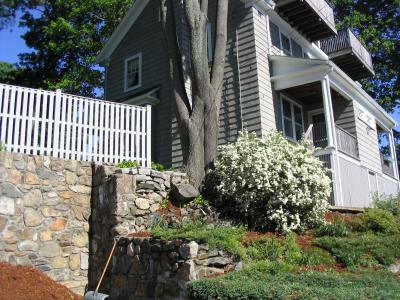 fencehouse.JPG