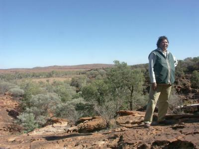 Aboriginal guide at Mutawintji