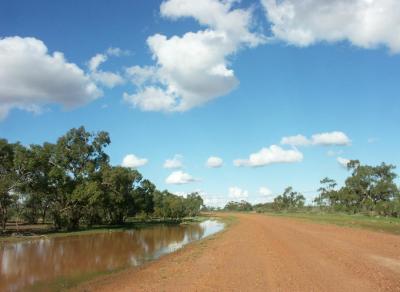 Long road home via Bourke (26 pictures)