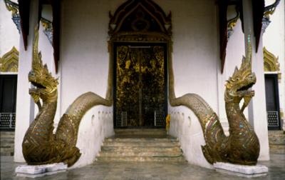 noTHAI3118_Templedoor_C.Mai.jpg