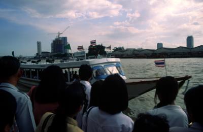 bTHAI3080_RiverBus_Bangkok.jpg