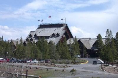 Old Faithful Inn, Yellowstone (DSCN8117.JPG)