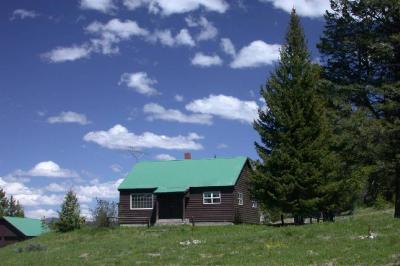 House nearby Jackson Lake Damm, Grand Teton (DSCN9463.JPG)