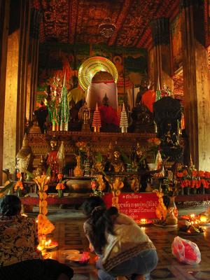 Worshipping - Vientiane