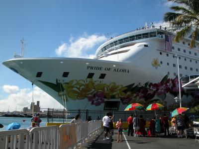 Pride of Aloha, maiden voyage