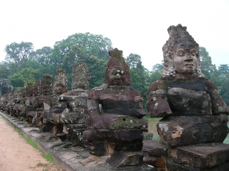 54 demons & 54 gods in front of the gate