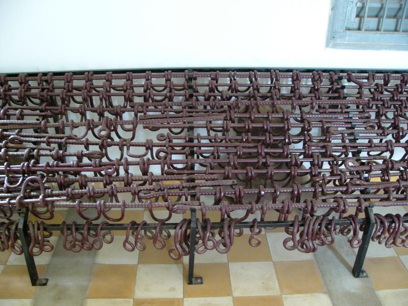 Shackles for multiple prisoners