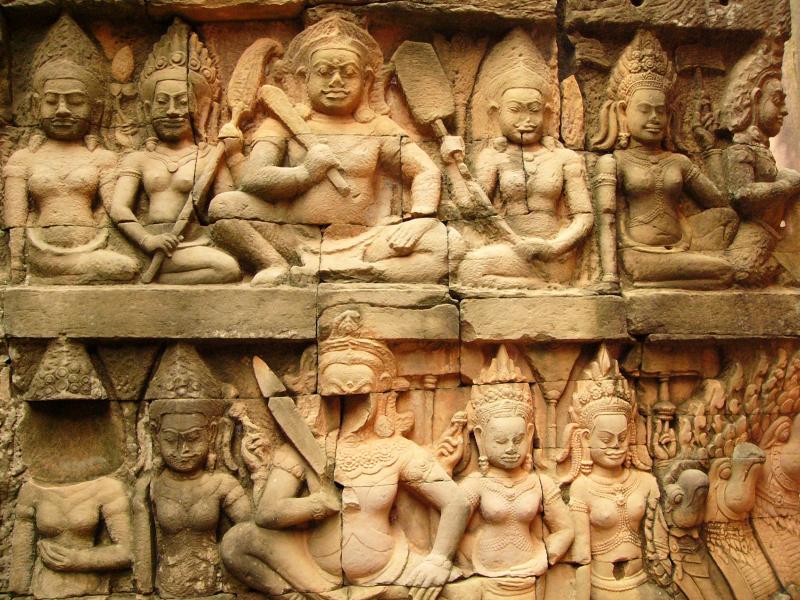 7m high wall of carvings