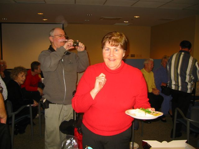 Xmas Party 12-8-04 gomes010.jpg