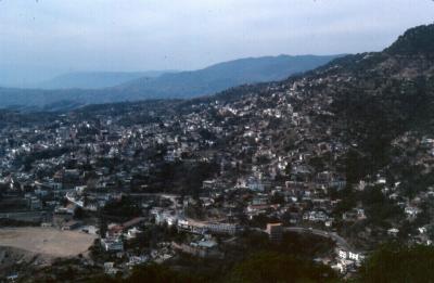 u47/ngruev/medium/30468186.Taxco04.jpg