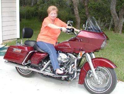 u47/oldtbone/medium/33995947.bikerchickkarol2.jpg
