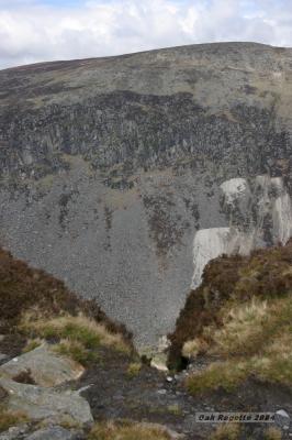 018_cliff_against_a_cliff.jpg