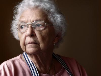 u47/pam_r/medium/34044648.Grannywindowv2.jpg
