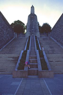 Verdun Statue.jpg
