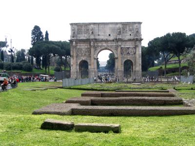 Rome1-0103-ColluseumArch.jpg