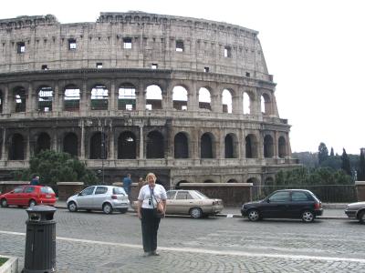 Rome1-0117-ColluseumCarol.jpg