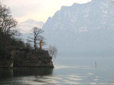 Luzern-0189-LakeCruise-Christ-b.jpg