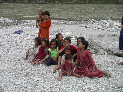 Bhote Kosi - Kids At The Riverside