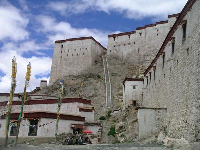 Ghantse - Dzong Castle