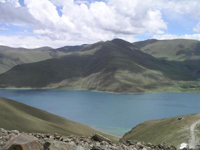 Yamdrok-Tso Lake