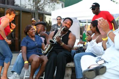 Everette Harp in the audience