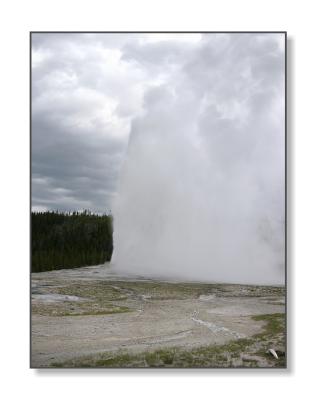 <b>Old Faithful</b><br><font size=2>Yellowstone Natl Park, WY