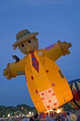 balloon glow scarecrow