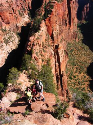 Climing up the back of Angels Landing