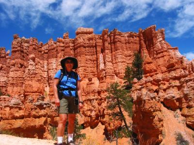 Carol and the walls of Bryce Canyon