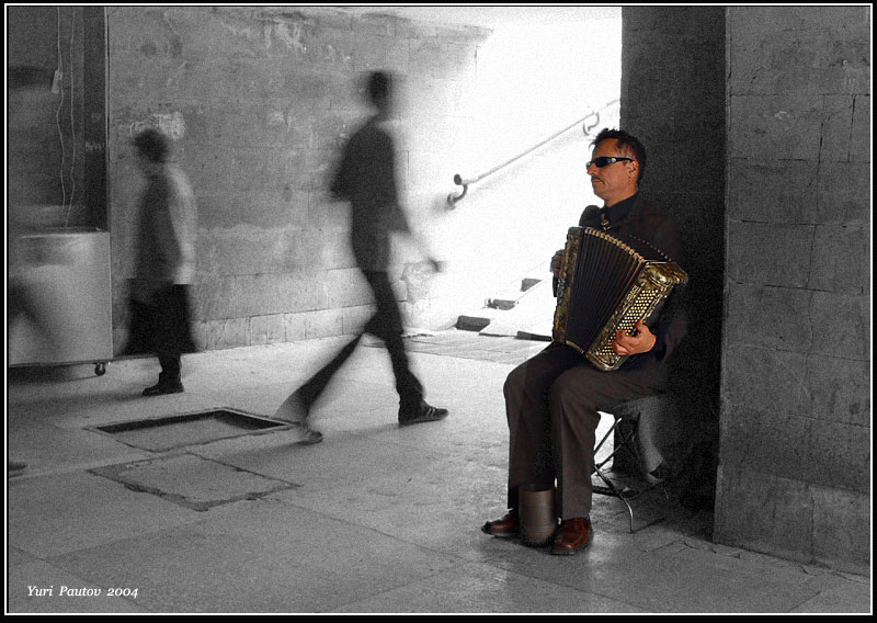 <b>Blind musician*</b><br><font size=2> by Yuri Pautov</font>