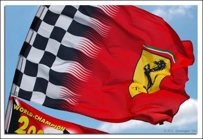 u47/stl_don/medium/30440708.Ferrar1_flag_USGP_2004_DSC_3090.jpg