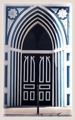 u47/sveetzel/medium/30795758.ferndaledoor.jpg