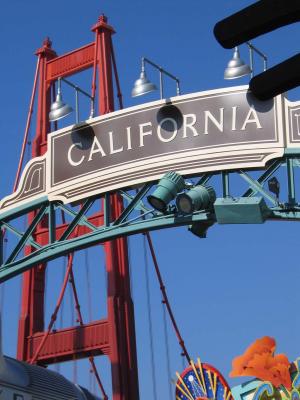 The entrance sign to California Adventure