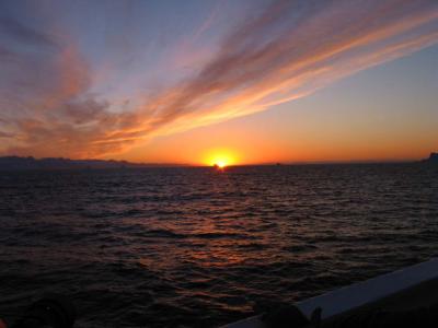 Sunset with tiny icebergs