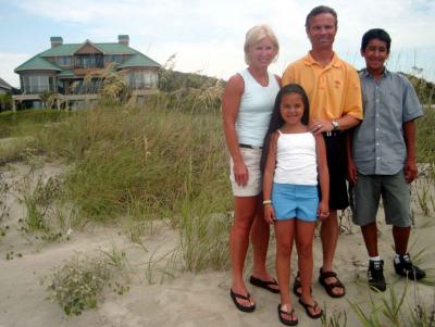 u47/waterhead/medium/33998974.BlazerFamilyr.jpg