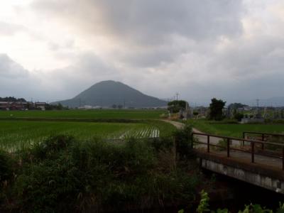 Yamamoto-yama looms in the distance... (more)