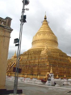 Shwezigon Pagoda, Bagan 3
