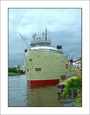 u47/zimmek/medium/30457674.62104.jpg
