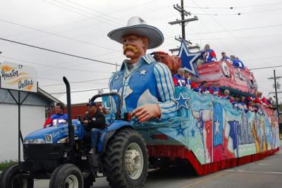 Krewe of Bacchus Parade Line Up