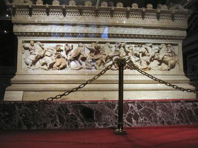 Alexander sarcophagus: other side -- full panel, but roped off