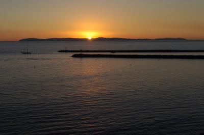 u48/baja_traveler/medium/37084543.SunsetOverCatalina.jpg