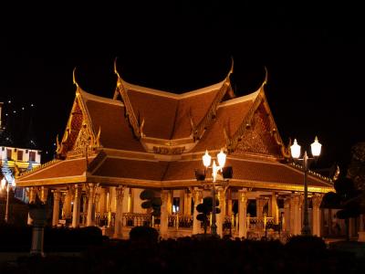 m_small temple at night.jpg