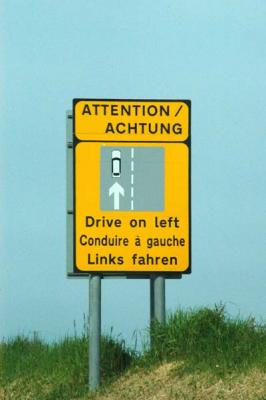 Achtung! Links fahren!