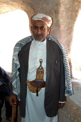 Yemeni man in the cave at Dar al-Hajar