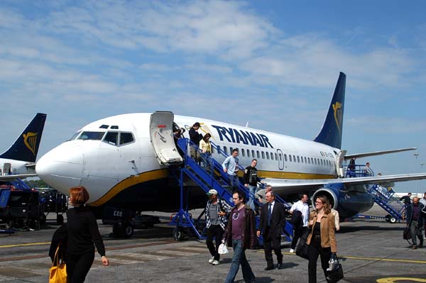 Ryanair 737 at Dublin, Ireland (DUB)