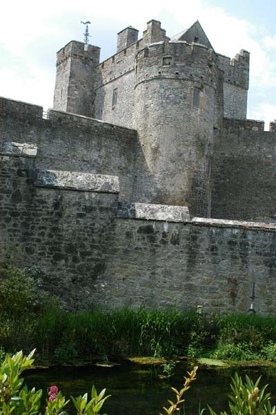 Cahir Castle (13C)