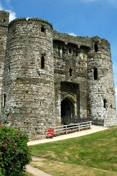 Kidwelly Castle 13-15C.