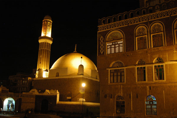 Qubbat al-Mahdi Mosque at night, Old Town Sana'a
